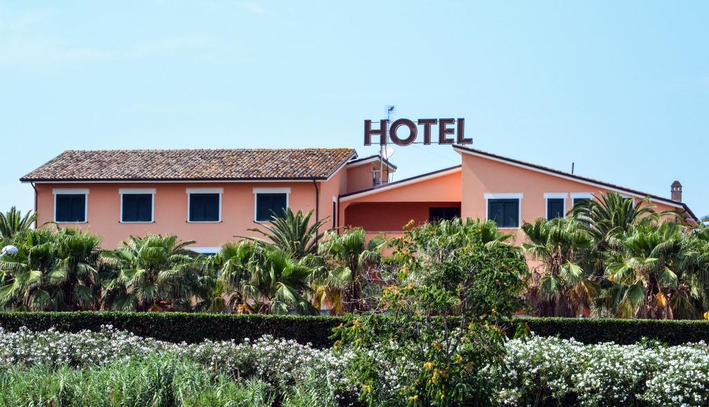 Villa Luigi Hotel & Restaurant Nuova Gestione Villa Rosa Di Martinsicuro Extérieur photo